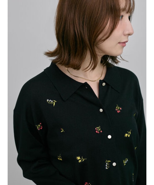 ポロカラー刺繍ロングスリーブニット