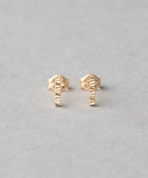 K18YG クレール トライアングルカット ピアス