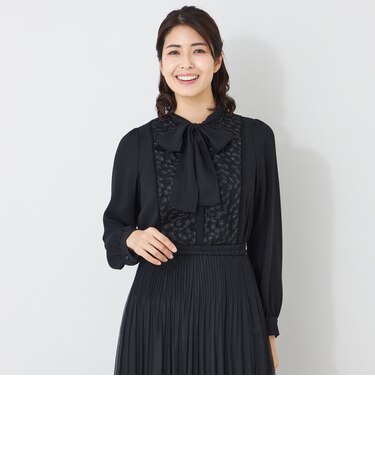 フロントフラワー刺しゅう ブラウス