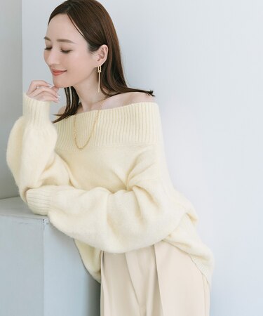 ウールブレンドオフショルダーニット
