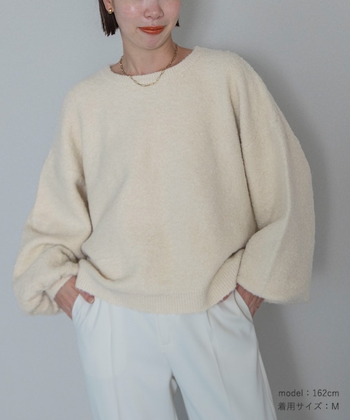ウールブレンドクロップドクルーネックニット