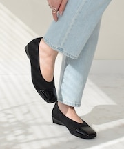 【BRIDGET BIRKIN WALK】一文字切替ニットウォーキングパンプス