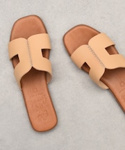 【Oh my Sandals】スクエアトウフラットレザーサンダル(E52304)