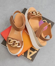 【Oh my Sandals】メタルオーナメント厚底サンダル