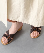 【ITALIAN SHOEMAKERS】べっ甲風バックルウェッジヒールサンダル