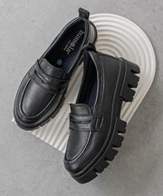 【BUSSOLA】厚底デザインソールローファー
