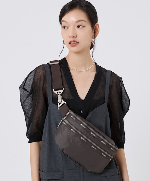 ESSENTIAL BELT BAG ダークチョコレートC