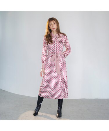 【モデル美香着用】幾何チェリープリントワンピース