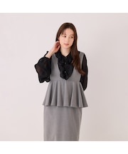 【モデル美香着用】パウダーシフォンAudie a Musesロゴ刺繍ブラウス