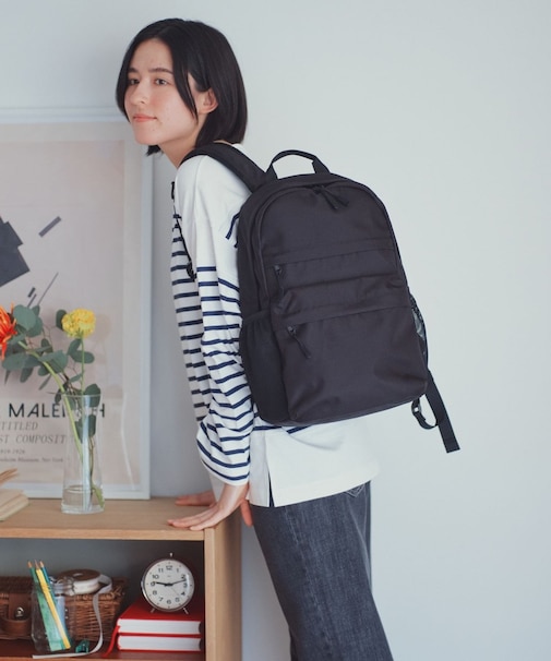 【シリーズ累計販売 8万点！】　無重力ァンクションリュックS / 撥水仕様 15L