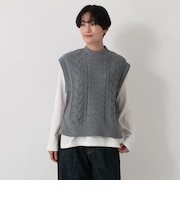 フワフワスフレケーブルニットベスト