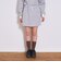 グレー
