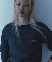 Essentials タイトフィット L/S ヘンリーネック ワッフル ピグメントTシャツ
