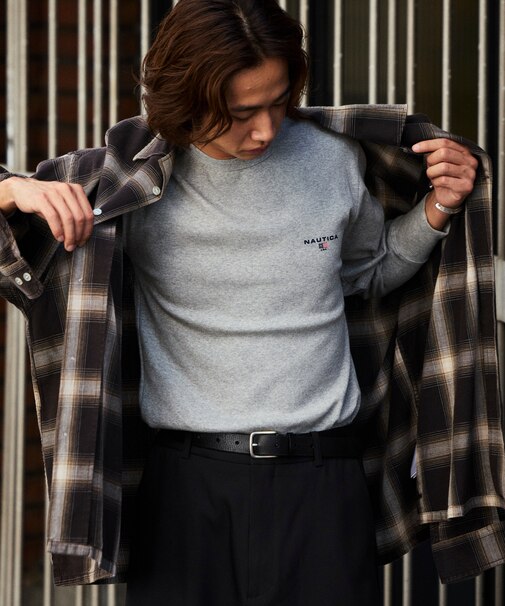 Essentials タイトフィット L/S クルーネックTシャツ