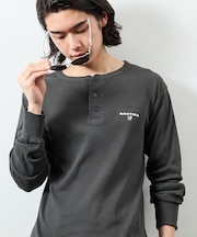 Essentials タイトフィット L/S ヘンリーネックTシャツ