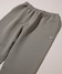 ベージュ