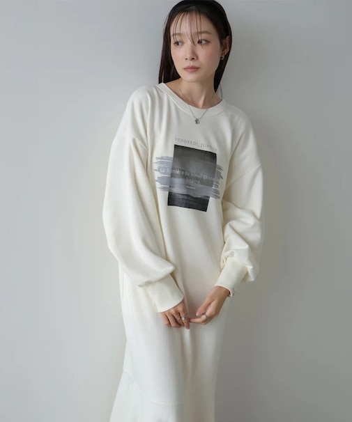 【Bab】（選べるサイズ展開）前後2WAYホックプリントマーメイドスウェットワンピース