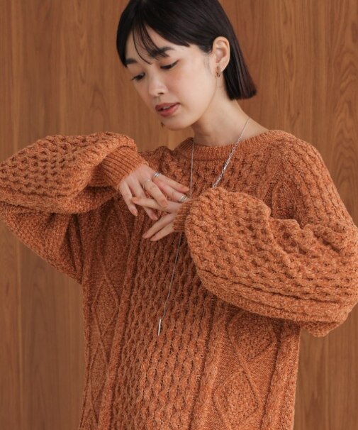 モールケーブルニット