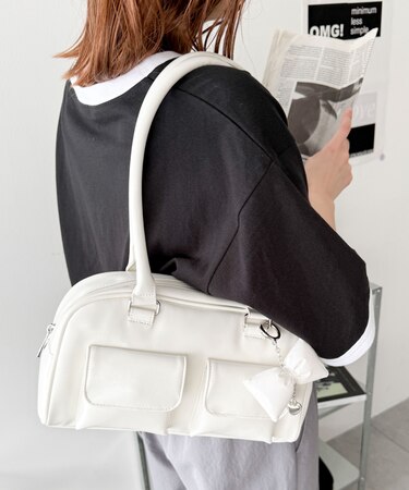 チャーム付きボストンバッグ