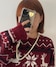 オフホワイト