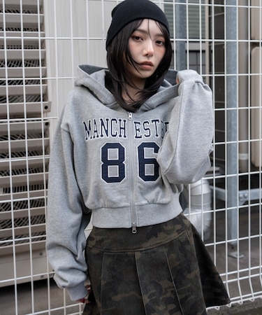 グラフィックショートZIPパーカー