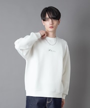 アクセ付きフォトグラフィックプルオーバー