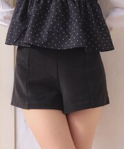タックショートパンツ