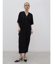 ファスナーネックワンピース