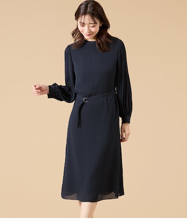 【ウォッシャブル】ソフトジョーゼット 袖プリーツワンピース