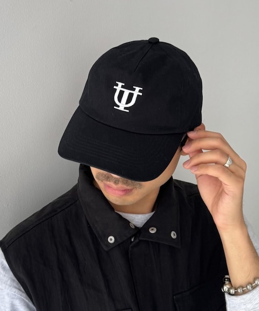UNITITLESロゴキャップ