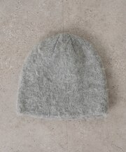 【トレンド感をプラス】ブラッシング刺繍ビーニー