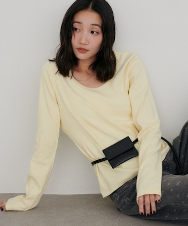 リブUネックロングスリーブ