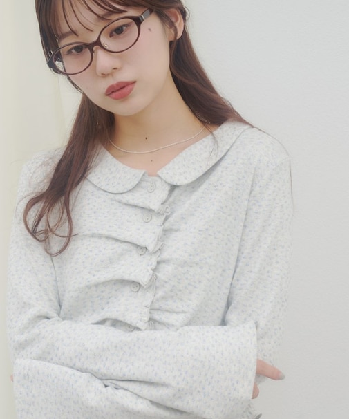 【umm.】衿付きフリルドレープショートカーディガン