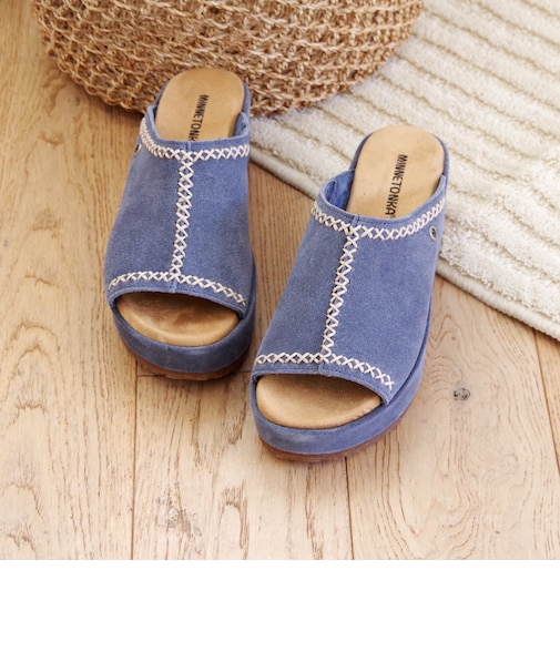 【MINNETONKA ミネトンカ】 スエード厚底サンダル PAISLEE