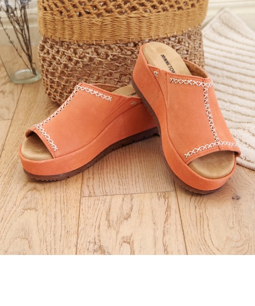 【MINNETONKA ミネトンカ】 スエード厚底サンダル PAISLEE