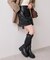レザーショートパンツ