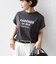メルティ コットン プリント ロゴ ショート スリーブ Tシャツ