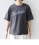 【WEB限定】バック タック ショート スリーブ ロゴ プリント TEE