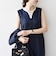 〈洗濯機可能〉カーブネック ノースリーブ ワンピース［NAVY BLUE］