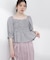 〈a／mie〉シャーリングペプラムブラウス 26SS
