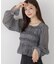 ＜a／mie＞シャーリングフリルキャンディースリーブブラウス 26AW