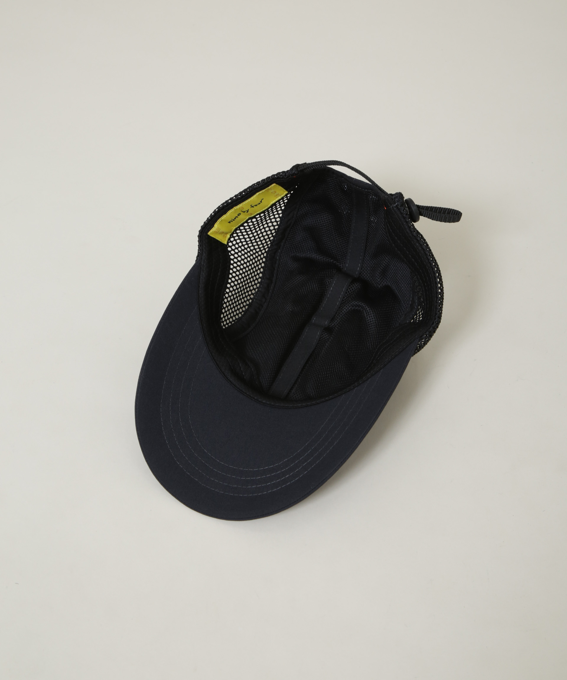 nine by four／94 WR NYLON & MESH 4P CAP