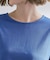 きちんと感と女性らしさ、二の腕カバーが一枚で叶う　袖口パール調ボタンプルオーバー