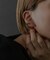 SMELLY so’　overlap circle earcuff