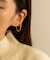 SMELLY so’　double circle earcuff gld