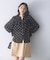 『WEB／一部店舗限定』フラワー刺繍ピンタックフリルブラウス