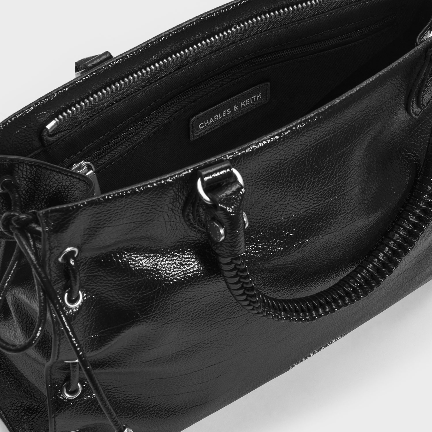Nylah ラージナイラ グロメット レースアップ トートバッグ