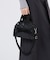 ROUND SM SATCHEL ブラックシャイン
