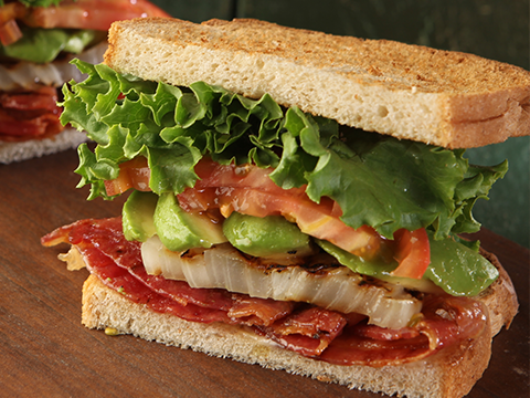 BLT & 아보카도 샌드위치