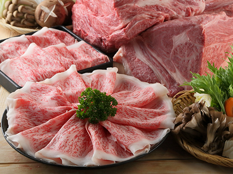 但马屋的牛肉涮锅和牛肉寿喜Tajimaya